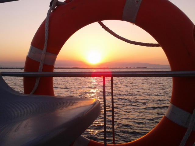Atardeciendo en el barco